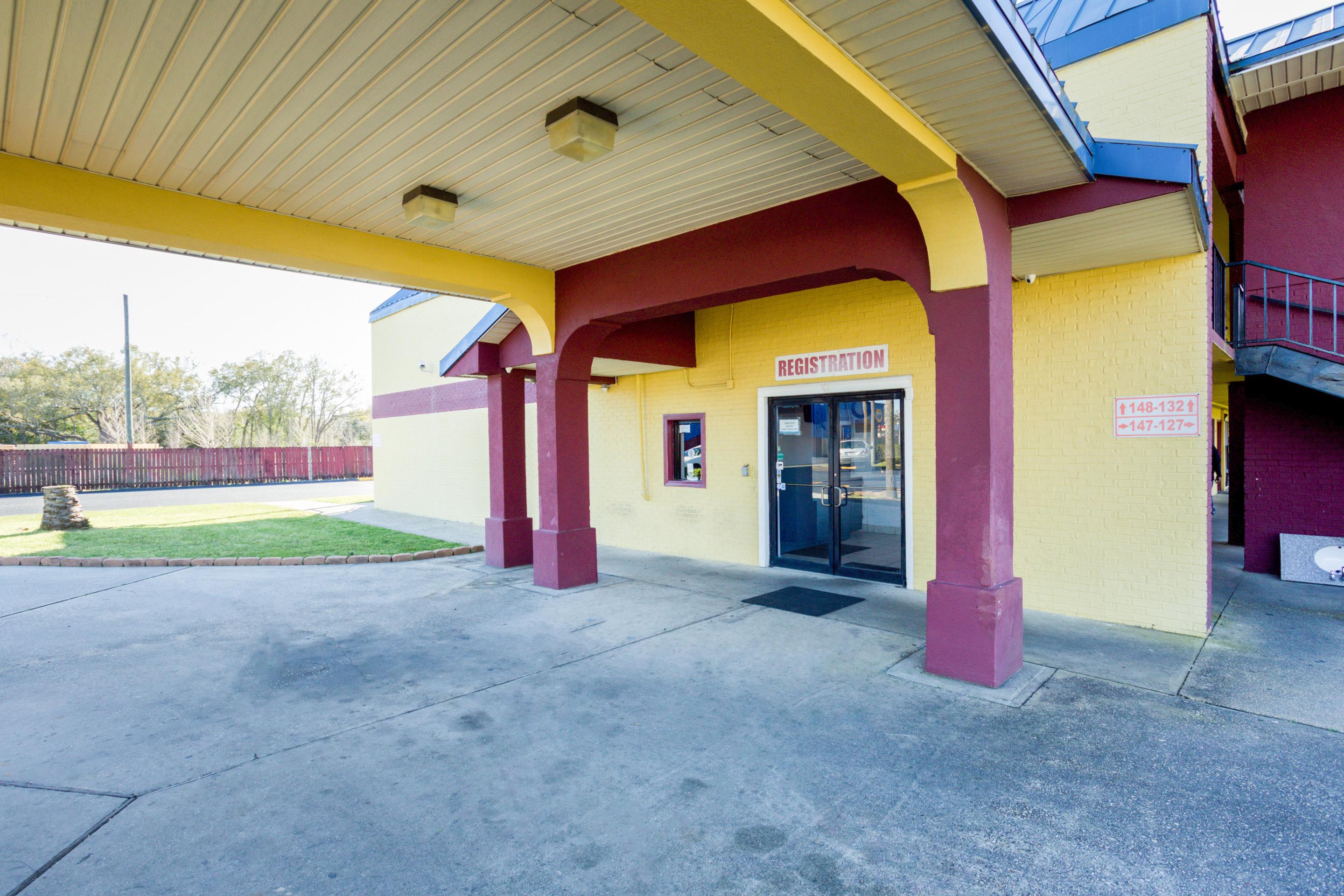 Oyo Hotel Pensacola I-10 & Hwy 29 Ferry Pass Exterior foto
